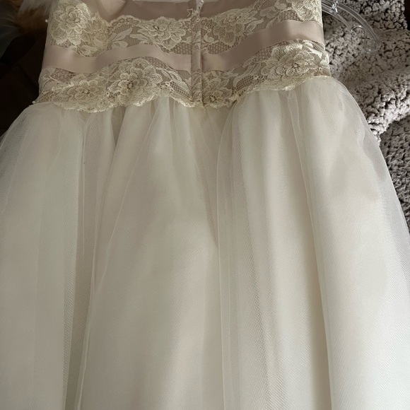 Flower Girl Dress David’s Bridal style H1173.  Girls size 6 - Picture 5 of 5